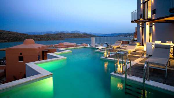 the best hotels in greece 1 - The best hotels in Greece